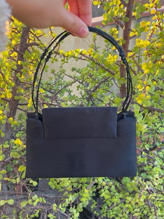 Bolso fiesta satén negro asa cuentas vintage