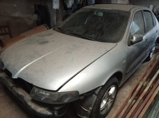 SEAT Leon 2003 regalo otro leon