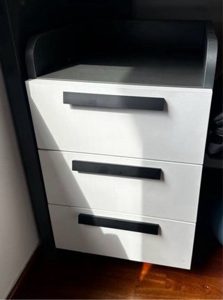 Escritorio completo blanco y negro