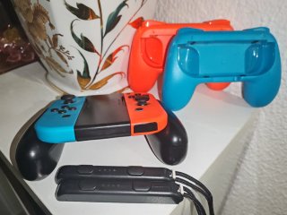 Accesorios Nintendo Switch: Mandos y Fundas