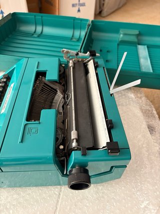 Máquina de escribir Olivetti Studio 45