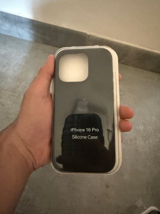 Cover iPhone 16 Pro Silicone Apple