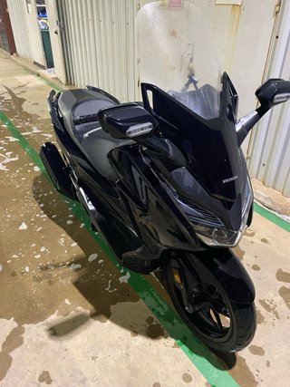 Honda Forza 125 Negra/Gris