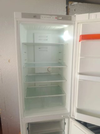 Frigorífico Hotpoint Inox