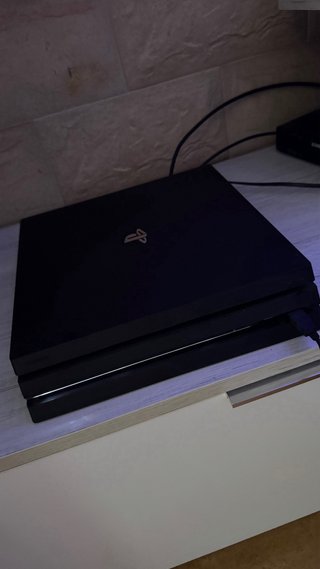 PS4 Pro 1TB Negra + GTAV