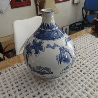 Jarrón porcelana estilo chino azul y blanco