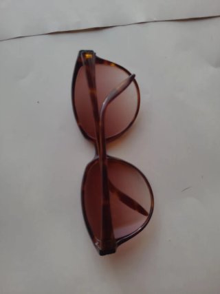 Gafas de sol marrones