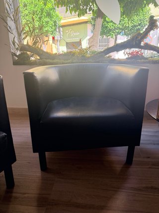 Sillón de piel negro