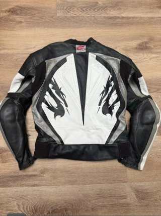 Mono de moto Arlen Ness deportivo