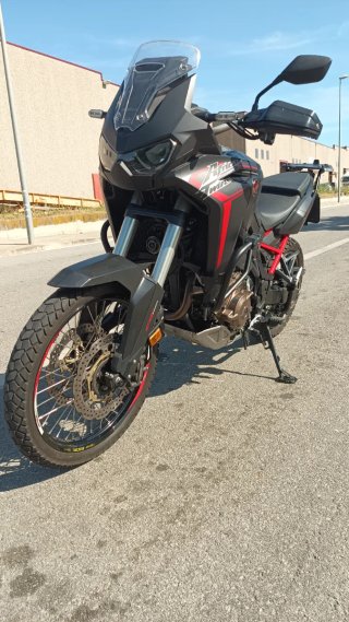 Honda Africa Twin 1100L 2020 Negra/Roja