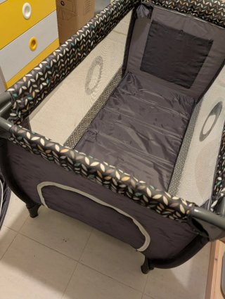Cuna de viaje Lionelo Sven Plus Gris