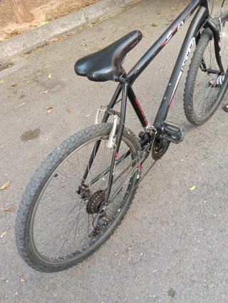 Bicicleta INDUR 18V 6X Negra