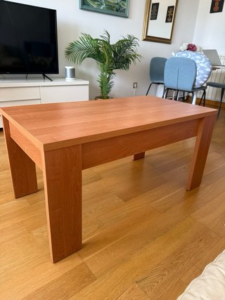 Mesa negociable de centro elevable de madera