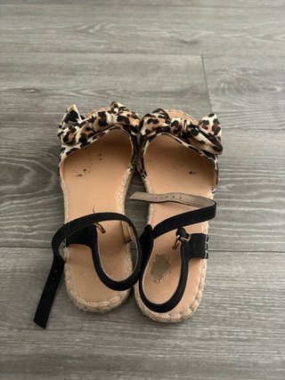 Sandalias Animal Print con Lazo