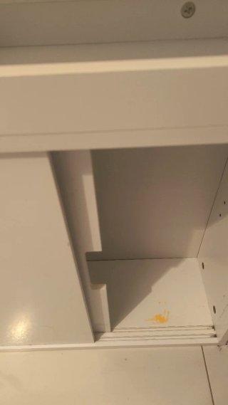 Mueble de entrada o baño blanco