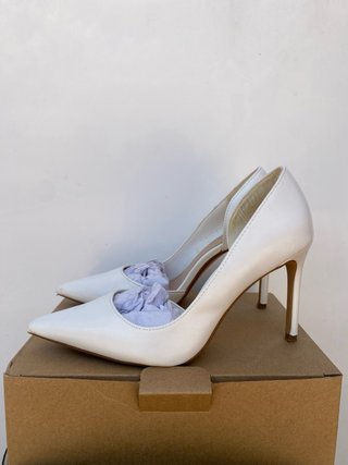 Zapatos de tacón blancos Mango