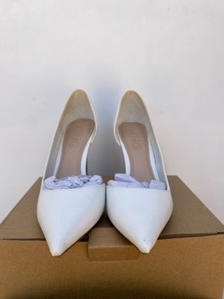 Zapatos de tacón blancos Mango