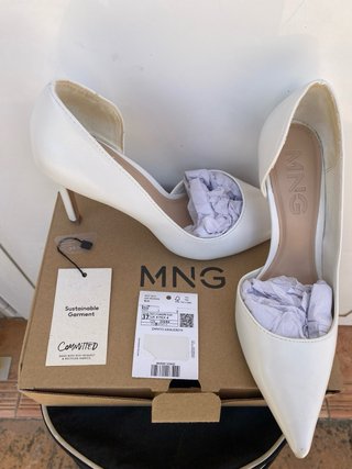 Zapatos de tacón blancos Mango