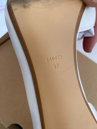 Zapatos de tacón blancos Mango