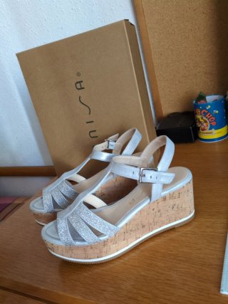 Sandalias Plateadas Unisa NUEVAS