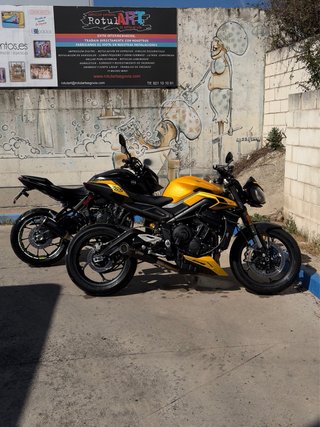 Triumph Street Triple 765 RS 2024