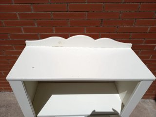 Estantería blanca de madera