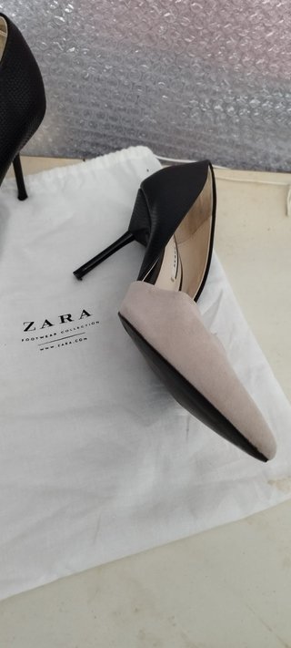 Zapatos de salón Zara beige y negro