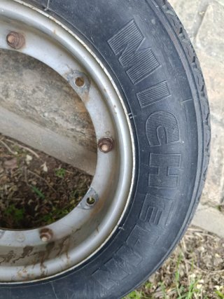 Rueda de repuesto Vespa Michelin