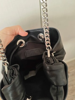 Bolso bombonera Zara negro
