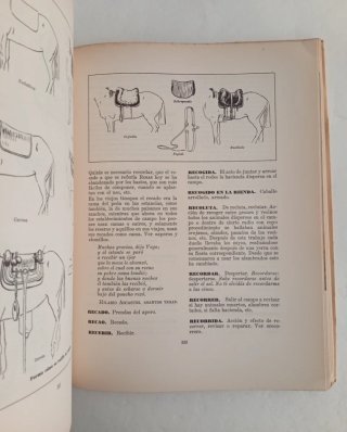 Libro antiguo Vocabulario y refranero Criollo 1945
