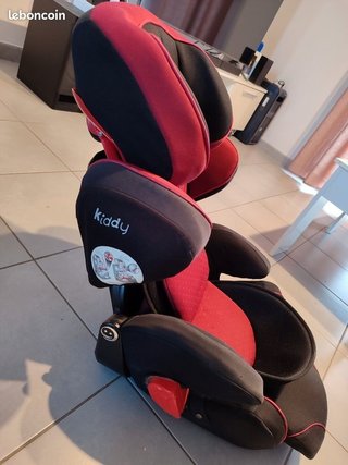 Silla de coche Kiddy roja y negra