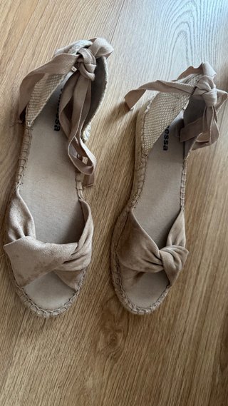 Alpargatas lazo beige talla 40