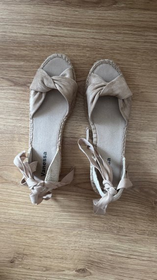 Alpargatas lazo beige talla 40