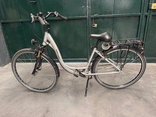 Bicicleta Volkswagen de ALUMINIO CEPILLADO.
