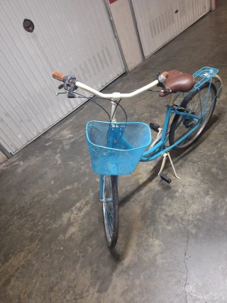 Bicicleta Vintage Azul con Cesta