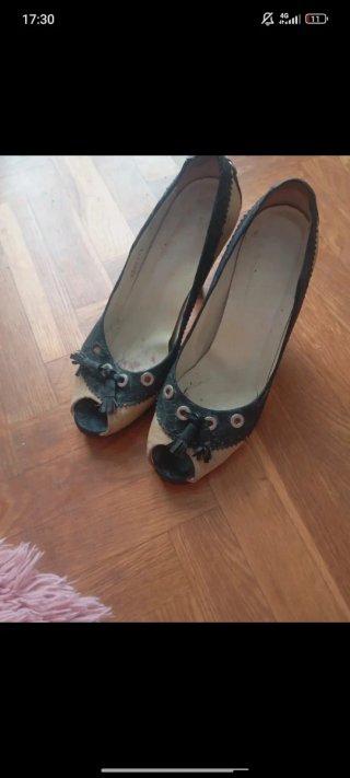 Tacones Beige y Negro