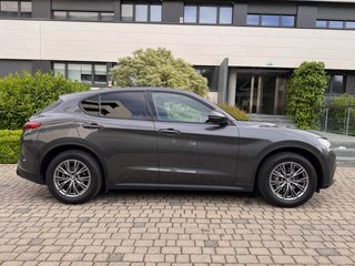 Alfa Romeo Stelvio Q4