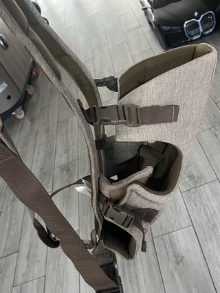 Mochila portabebés Jane marrón