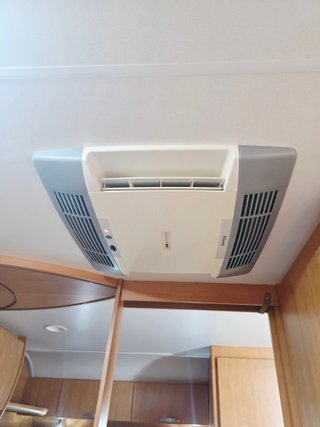 EIFELLAND 520 TKM - Aire/Toldo