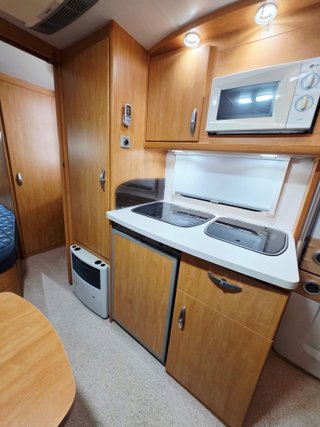 EIFELLAND 520 TKM - Aire/Toldo