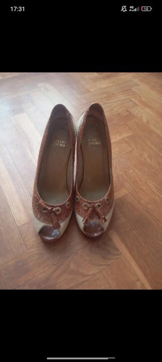 Tacones Beige y Marrones