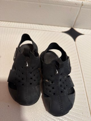 Sandalias Nike Niños Negras talla inica