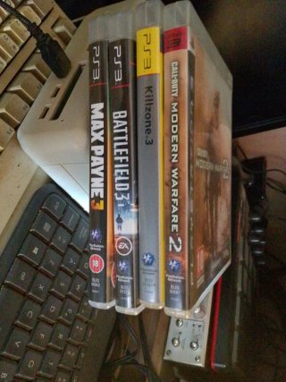 Consola PS3 Negra+Juegos,mandos move.Cambio por PC