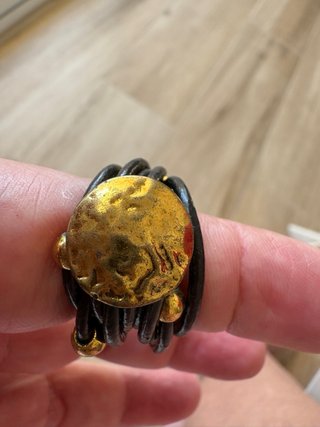 3 Anillos Bisutería Dorados y Verdes