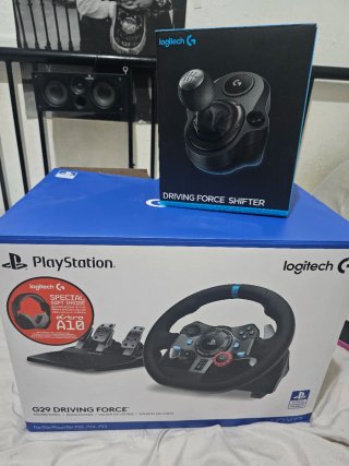 Logitech G29 + Shifter Driving Force