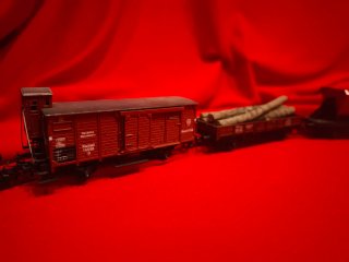 Locomotora Märklin y vagones