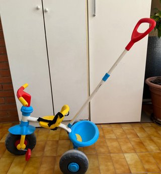 Triciclo Feber para bebé con manillar