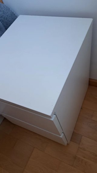 Pareja de dos mesitas de noche Malm Ikea.