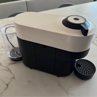Cafetera Nespresso Vertuo Pop Blanca