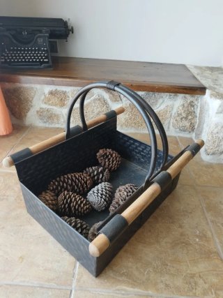 Cesta leña chimenea metal y madera